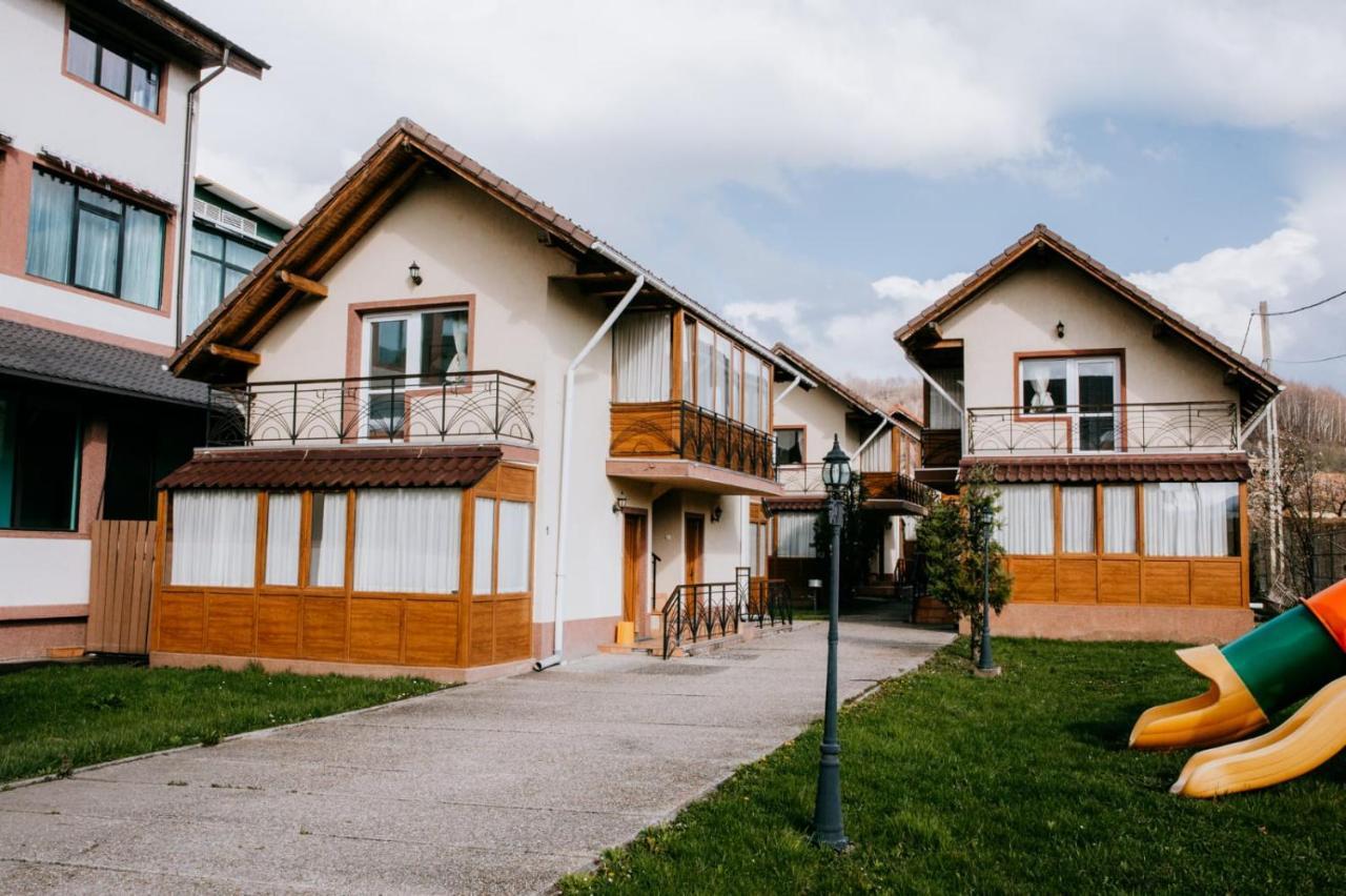 Hotel,Villas & Events Bran Bran (Brasov) Eksteriør billede
