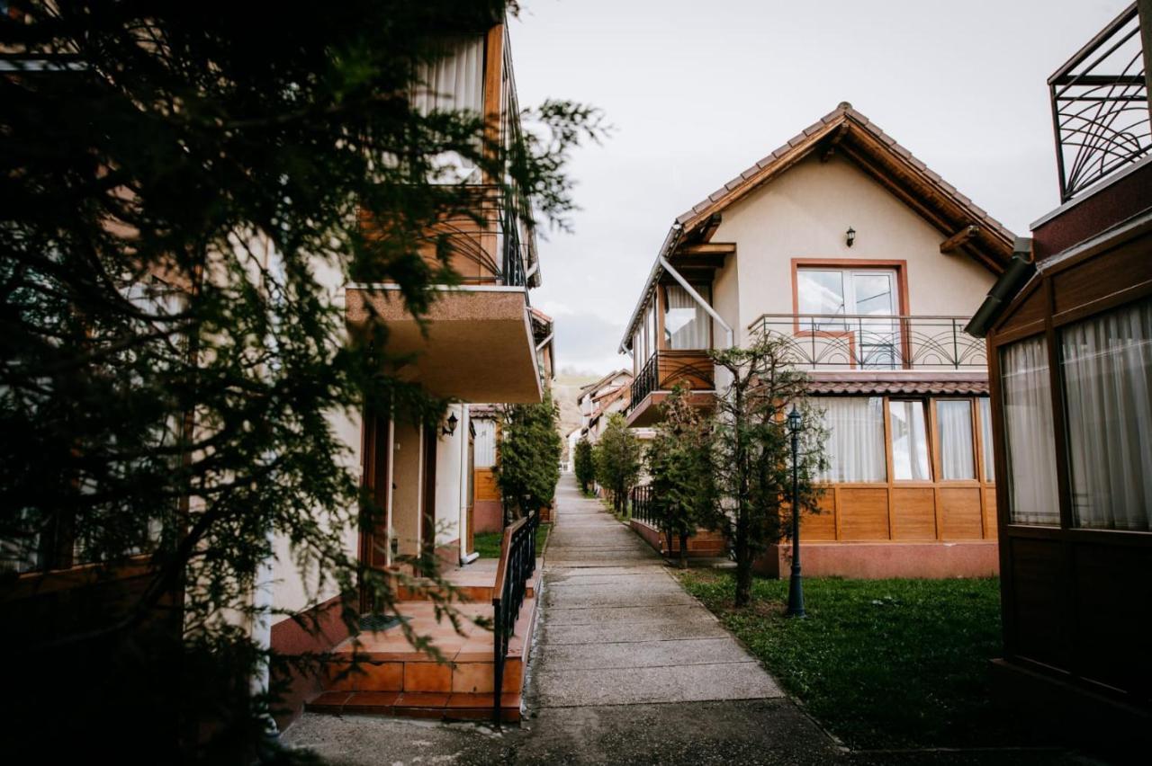 Hotel,Villas & Events Bran Bran (Brasov) Eksteriør billede