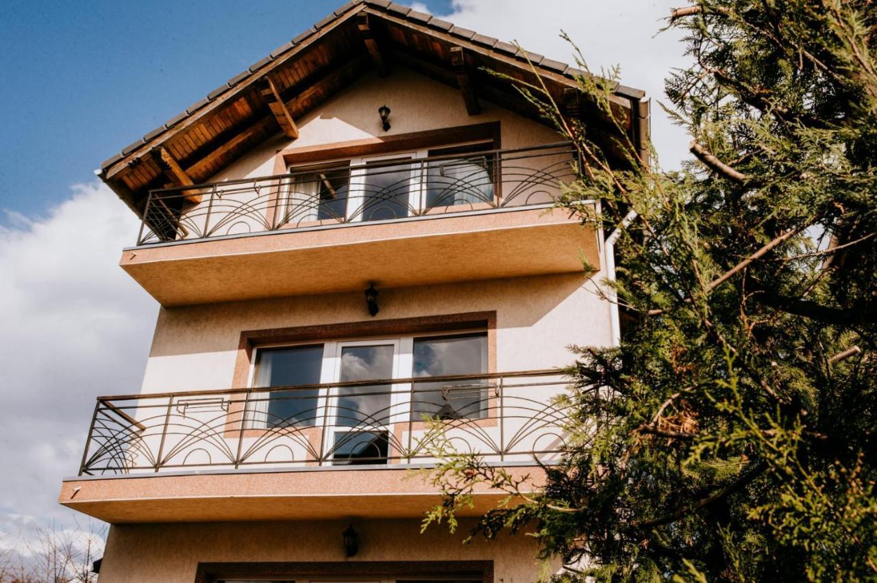Hotel,Villas & Events Bran Bran (Brasov) Eksteriør billede
