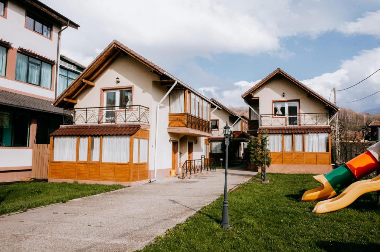 Hotel,Villas & Events Bran Bran (Brasov) Eksteriør billede
