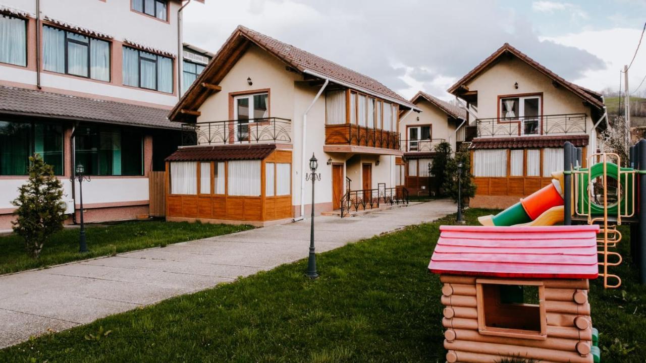 Hotel,Villas & Events Bran Bran (Brasov) Eksteriør billede
