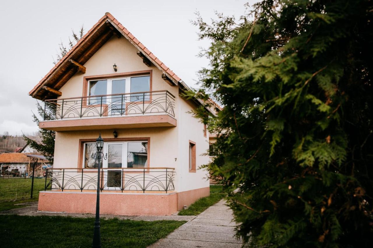 Hotel,Villas & Events Bran Bran (Brasov) Eksteriør billede