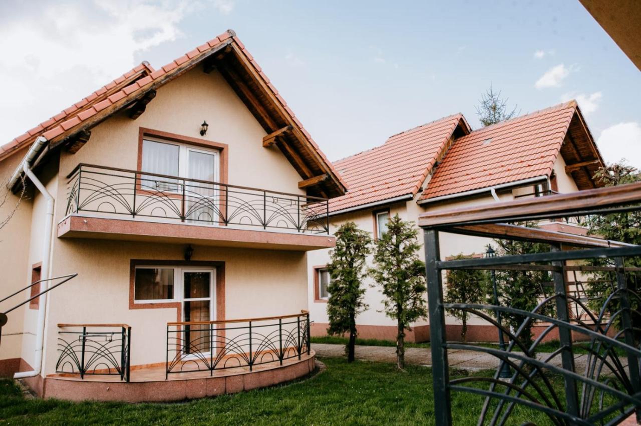 Hotel,Villas & Events Bran Bran (Brasov) Eksteriør billede